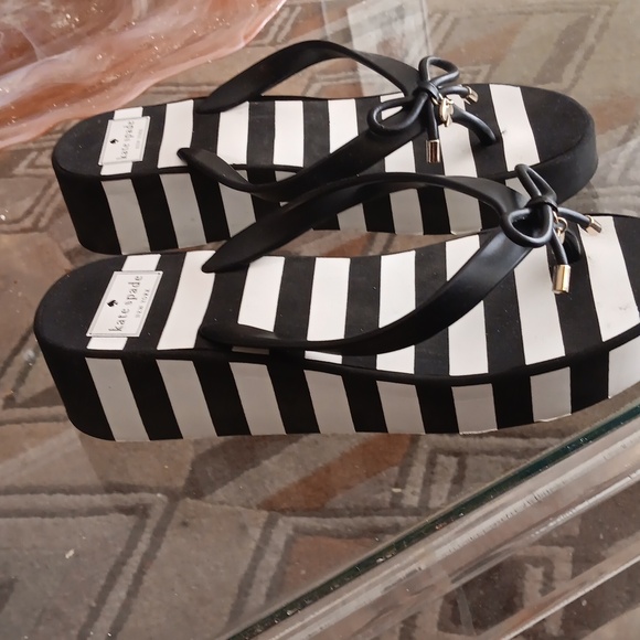 Kate Spade Rhett thong wedge sandals 9M - Picture 2 of 5